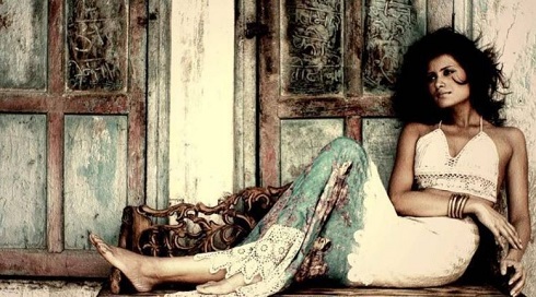 Arya Banerjee Wiki, Age, Husband, Death, Family, Biography & More 7 Arya Banerjee biography