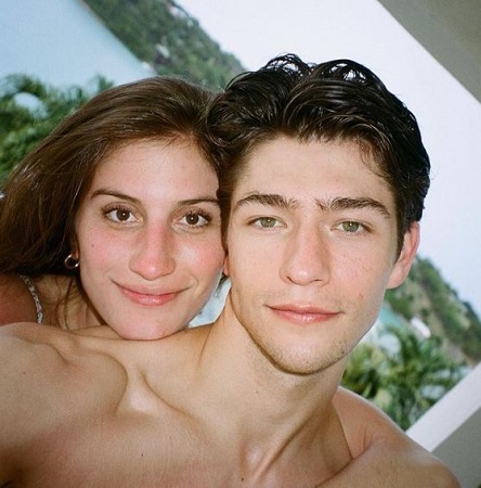Barton Cowperthwaite Wiki, Height, Age, Girlfriend, Family, Biography & More 10 Barton Cowperthwaite with his girlfriend Sophie Thorner