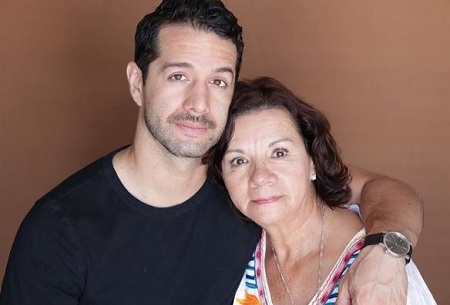 Bayardo De Murguia Wiki, Height, Age, Girlfriend, Family, Biography & More 9 Bayardo De Murguia and his mom