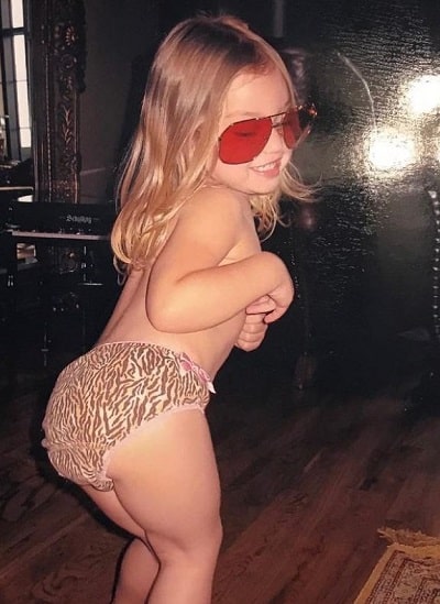 Bella Podaras: Age, Height, Weight, Boyfriend, Family, Biography & More 3 Bella Podaras' childhood picture