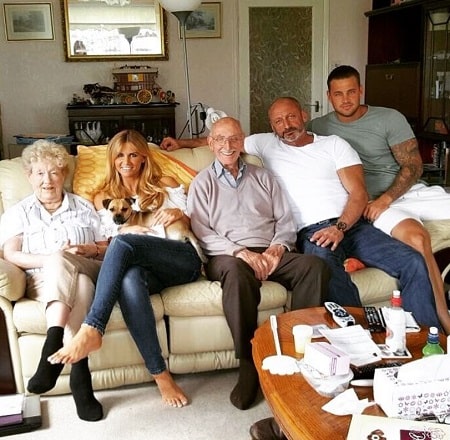 Carl Woods: Wiki, Age, Girlfriend, Height, Family, Biography & More 24 Carl Woods' family