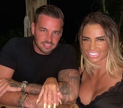 Carl Woods: Wiki, Age, Girlfriend, Height, Family, Biography & More 17 Carl Woods photographed with his partner Katie Price (English singer, model, and businesswoman)