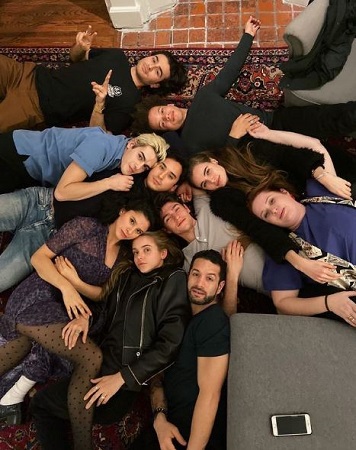 Casimere Jollette Wiki, Height, Age, Boyfriend, Family, Biography & More 20 Casimere Jollette with the cast of Tiny Pretty Things
