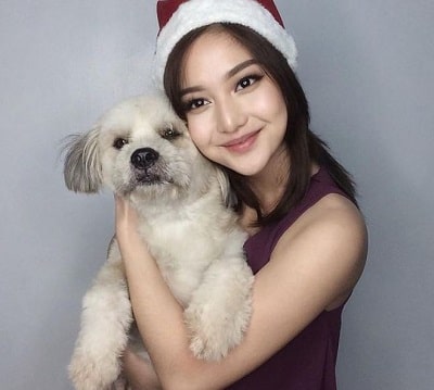 Charlie Dizon: Wiki, Age, Height, Boyfriend, Family, Biography & More 22 Charlie Dizon has a pet dog named Riri