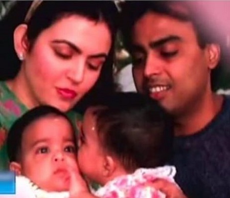 Akash Ambani Wiki, Age, Wife, Children, Family, Biography & More 3 Childhood photo of Akash Ambani with his sister Isha Ambani and parents
