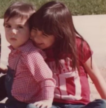 Jacy Nittolo Wiki, Age, Husband, Net worth, Family, Biography & More 3 Childhood photo of Jacy Nittolo with her brother