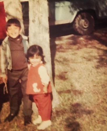 Suzette Quintanilla: Wiki, Age, Husband, Family, Biography & More 11 Childhood photo of Suzette Quintanilla with her brother A.B. Quintanilla III