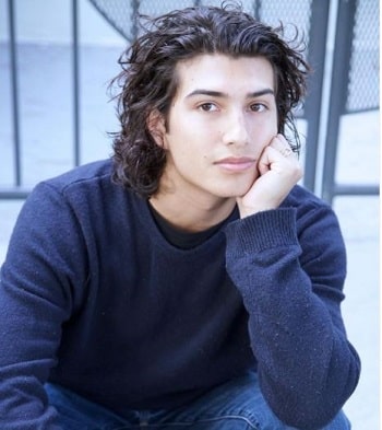 Ashley Garcia: Genius in Love (Netflix) Cast, Actors & Crew 3 Conor Husting