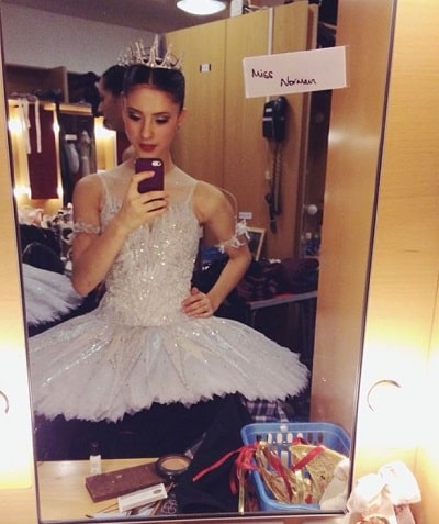 Daniela Norman Wiki, Height, Age, Boyfriend, Family, Biography & More 24 Daniela Norman played snowflakes and Russian with ENB at the coliseum for the Nutcracker play