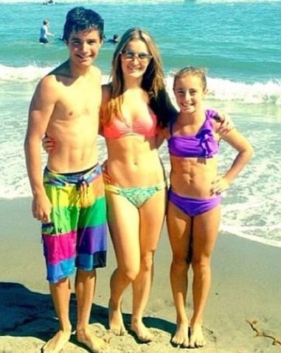 Demi Bagby Wiki, Height, Age, Boyfriend, Family, Biography & More 15 Demi Bagby's siblings Desiree Bagby and Devon Bagby