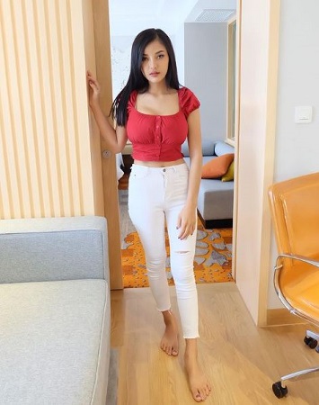 Faii Orapun Wiki, Height, Age, Boyfriend, Family, Biography & More 6 Faii Orapun height