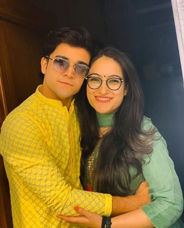 Krishna Kaul Wiki, Height, Age, Girlfriend, Family, Biography & More 10 Krishna Kaul with his sister Kashish Kaul