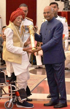 Mahashay Dharampal Gulati (MDH) Age, Wife, Children, Net worth, Biography & More 28 Mahashay Dharampal Gulati awarded with Padma Bhushan