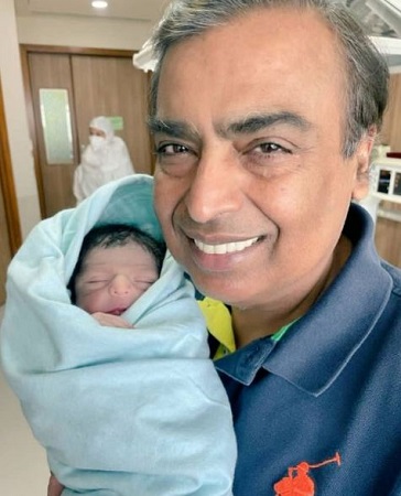 Akash Ambani Wiki, Age, Wife, Children, Family, Biography & More 12 Mukesh Ambani became grandfather of Akash Ambani's son on 10 December 2020