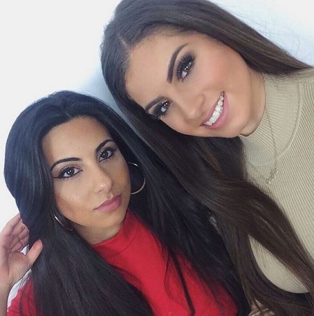 Nazanin Kavari Wiki, Height, Age, Husband, Family, Biography & More 9 Nazanin Kavari and her sister Yasmin Kavari