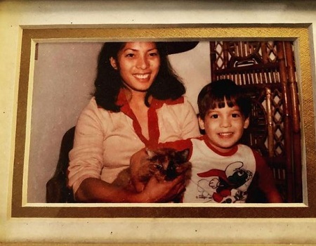 Ryan Kattner's childhood photo with his mother Maria Kattner