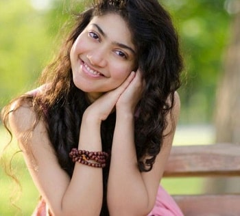 Paava Kadhaigal (Netflix) Actors, Cast & Crew 9 Sai Pallavi
