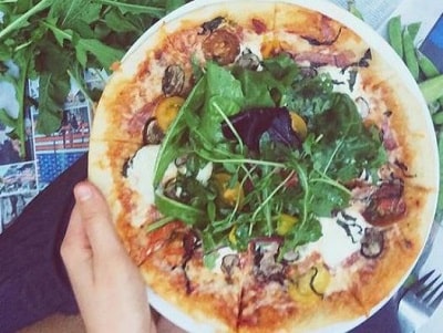 Sarah Pidgeon is a lover of Pizza
