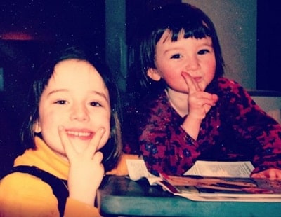Sarah Pidgeon's childhood picture with her sibling Julia Anne Pidgeon