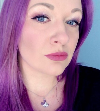 Synndy Synn (Amanda Huber) Wiki, Age, Husband, Children, Biography & More 9 Synndy Synn in violet hair