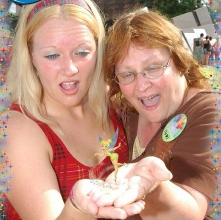 Synndy Synn (Amanda Huber) Wiki, Age, Husband, Children, Biography & More 11 Synndy Synn with her mother