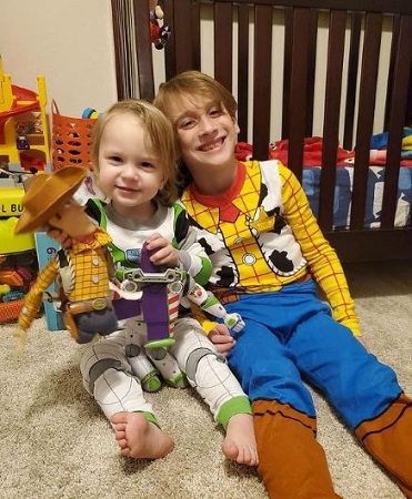 Synndy Synn (Amanda Huber) Wiki, Age, Husband, Children, Biography & More 14 Synndy Synn's kids Brodie Jr and Nolan