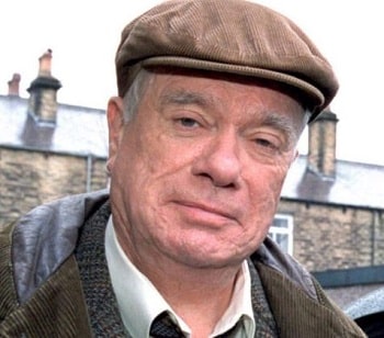 Heartbeat (ITV) Actors, Cast & Crew 4 William Simons