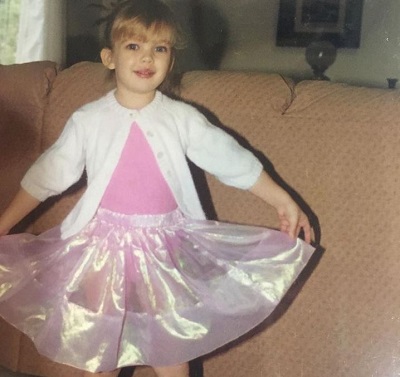 Abbie Chatfield Age, Height, Boyfriend, Net worth, Family, Biography & More 7 Abbie Chatfield childhood photo