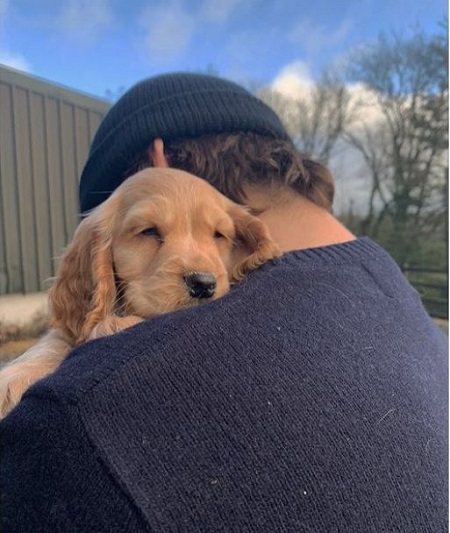 Freddie Thorp: Height, Age, Girlfriend, Family, Net worth, Biography & More 12 Adorable photo of Freddie Thorp with his dog Sula.