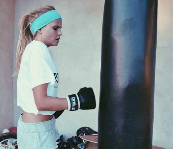 Alli Simpson Wiki, Height, Age, Boyfriend, Net worth, Biography & More 15 Alli Simpson loves boxing