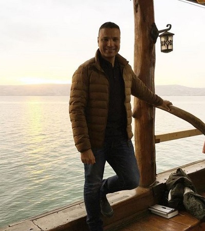 Amir Tsarfati Wiki, Age, Wife, Net worth, Family, Biography & More 6 Amir Tsarfati height