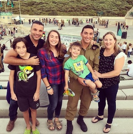 Amir Tsarfati Wiki, Age, Wife, Net worth, Family, Biography & More 12 Amir Tsarfati with his wife and kids