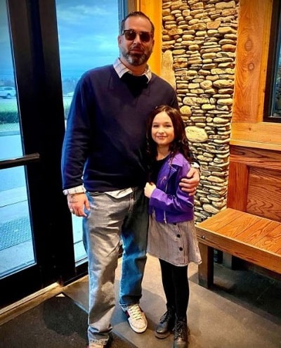 Amiri King Wiki, Height, Age, Wife, Net worth, Biography & More 8 Amiri King with daughter Tilly.