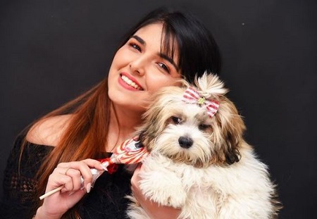 Ashi Khanna Wiki, Age, Height, Boyfriend, Net worth, Biography & More 18 Ashi Khanna with her pet dog