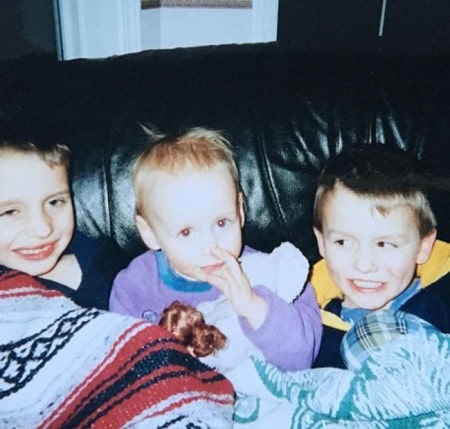 Crawford Collins Age, Height, Girlfriend, Net worth, Family, Biography & More 10 Childhood pictures of Crawford Collins with his siblings.