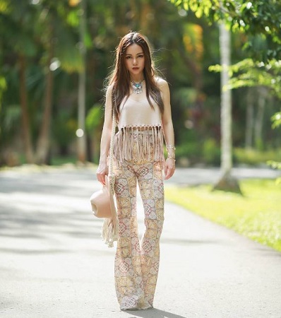 Chloe Ting Height, Weight, Age, Boyfriend, Net worth, Workout, Biography & More 5 Chloe Ting's height