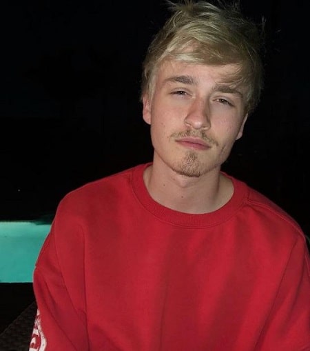 Crawford Collins Age, Height, Girlfriend, Net worth, Family, Biography & More 3 Crawford Collins is also an actor who was part of the TV series 'Freakish'.