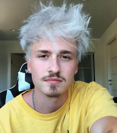 Crawford Collins Age, Height, Girlfriend, Net worth, Family, Biography & More 6 Crawford Collins was homeschooled along with his other siblings.