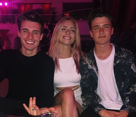 Crawford Collins Age, Height, Girlfriend, Net worth, Family, Biography & More 11 Crawford Collins with younger sister Karisma Collins and elder brother Christian Collins.