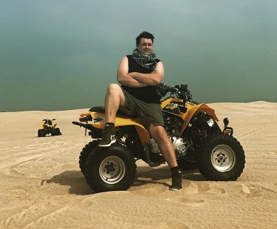 Daz Black snapped while on trip to Qatar