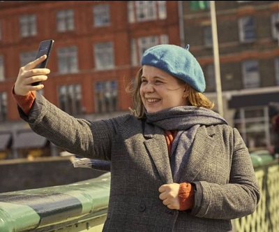 Eliot Salt Height, Age, Boyfriend, Net worth, Family, Biography & More 7 Eliot Salt while taking selfie