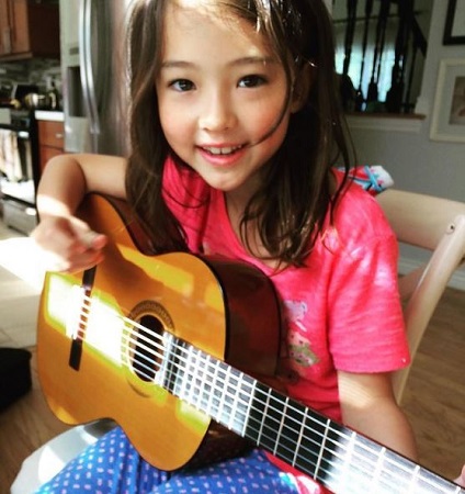 Ella Gross Wiki, Height, Age, Family, Net worth, Biography & More 19 Ella Gross likes to play guitar