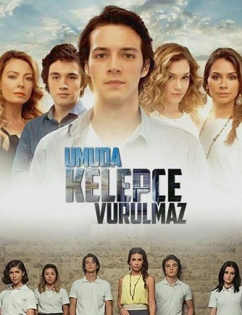 Gamze Er&ccedil;el in the movie Umuda Kelepce Vurulmaz