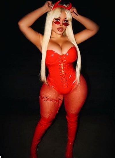 Giselle Lynette: Wiki, Height, Age, Boyfriend, Family, Biography & More 11 Giselle Lynette wearing her favorite color red