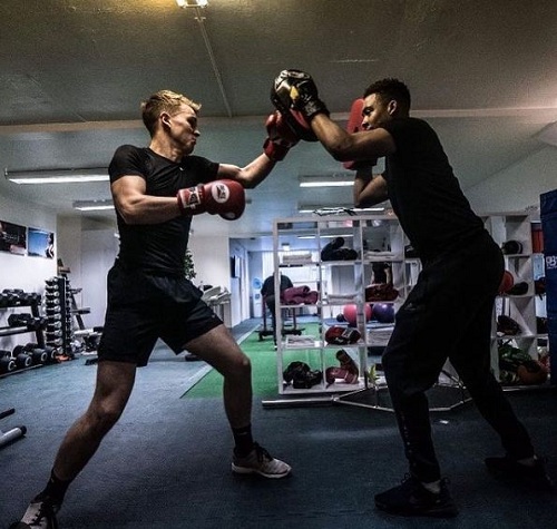 Harry Lawtey Wiki, Height, Age, Net worth, Girlfriend, Biography & More 12 Harry Lawtey trains for boxing