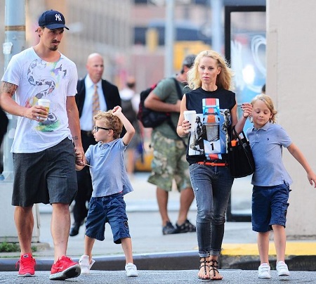 Helena Seger Wiki, Height, Age, Husband, Net worth, Biography & More 7 Helena Seger with her partner Zlatan Ibrahimovic and kids Maximilian Ibrahimović and Vincent Ibrahimović