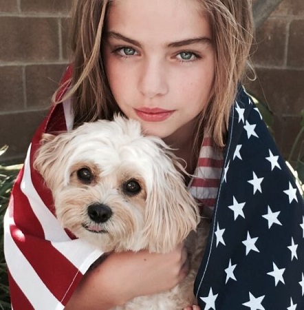 Jade Weber Wiki, Age, Height, Net worth, Boyfriend, Family, Biography & More 20 Jade Weber with her pet dog