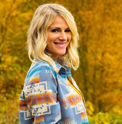Jennifer Wayne Wiki, Height, Age, Husband, Net worth, Biography & More 3 Jennifer Wayne Age, Wiki & Bio