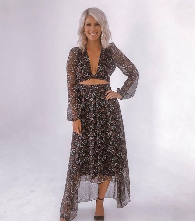 Jennifer Wayne Wiki, Height, Age, Husband, Net worth, Biography & More 4 Jennifer Wayne Height & Weight