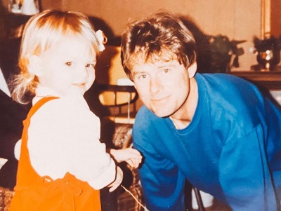 Jennifer Wayne Wiki, Height, Age, Husband, Net worth, Biography & More 5 Jennifer Wayne childhood picture with her father Earl Lawrence Kuhle II